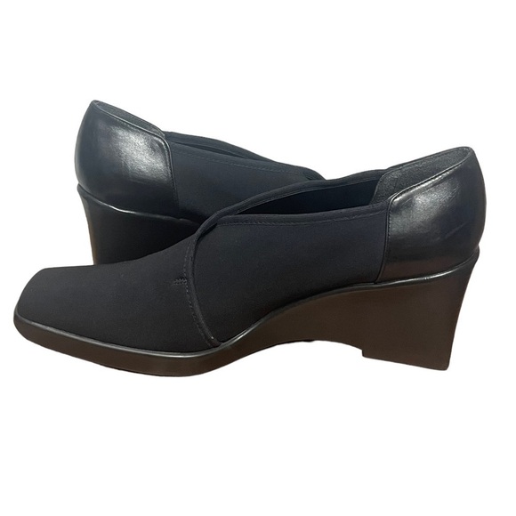 Stuart Weitzman Ribbed Black Stretch Square Toe Wedge Heel,  Like New, 8AA - Picture 7 of 9